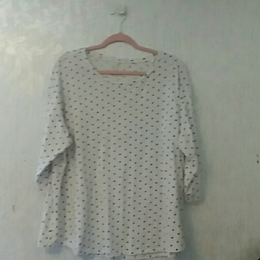 Gray and white polka dot top
